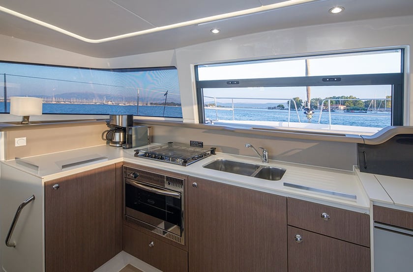 Preveza Catamaran 5 cabin 10 berths 10 guests 12.37 m Listing Number: #17725 5