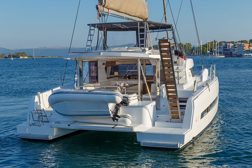 Preveza Catamaran 5 cabin 10 berths 10 guests 12.37 m Listing Number: #17725 3