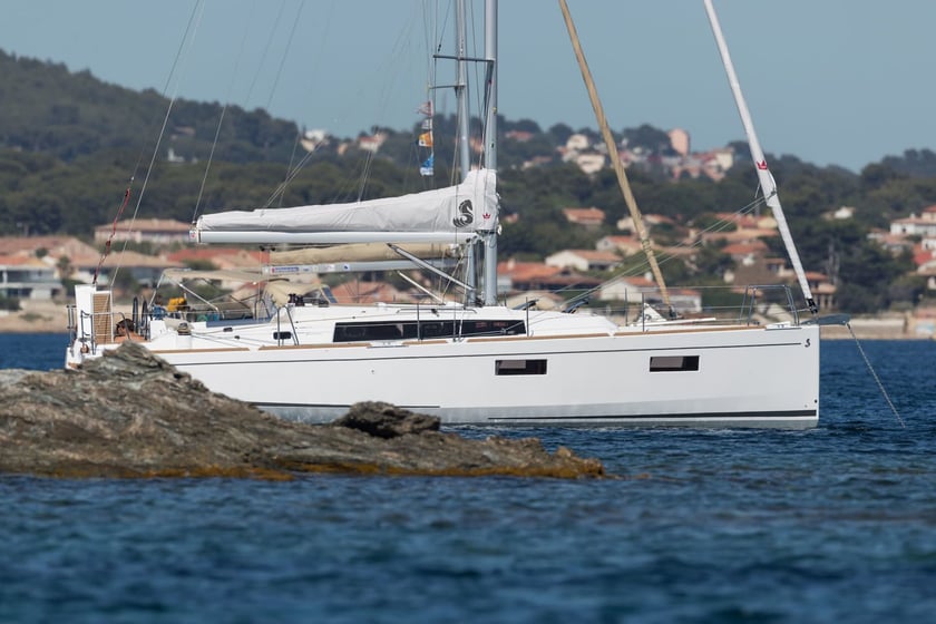 Dubrovnik Segelboot 3 Kabine 8 Liegeplätze 8 Gäste 11.6 m Nummer des Inserats: #17727