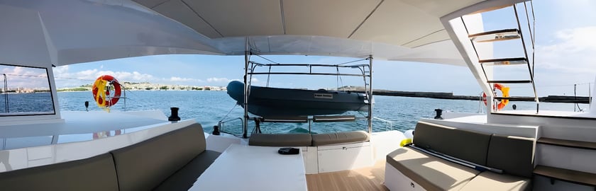 Gouvia Catamarano cabina 6  cuccette 12  12  ospiti 13.79 m Numero dell'inserzione: #17741 5