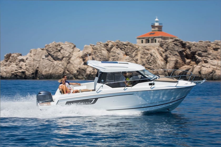 Punat Motorboat 1 cabin 2 berths 2 guests 7.95 m Listing Number: #17759