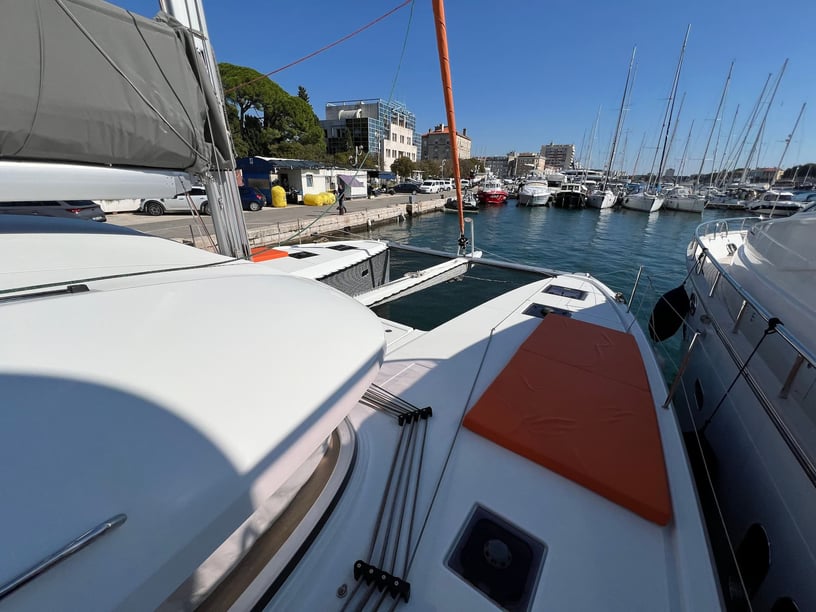 Zadar Catamaran 6 cabin 12 berths 12 guests 13.97 m Listing Number: #17774 5