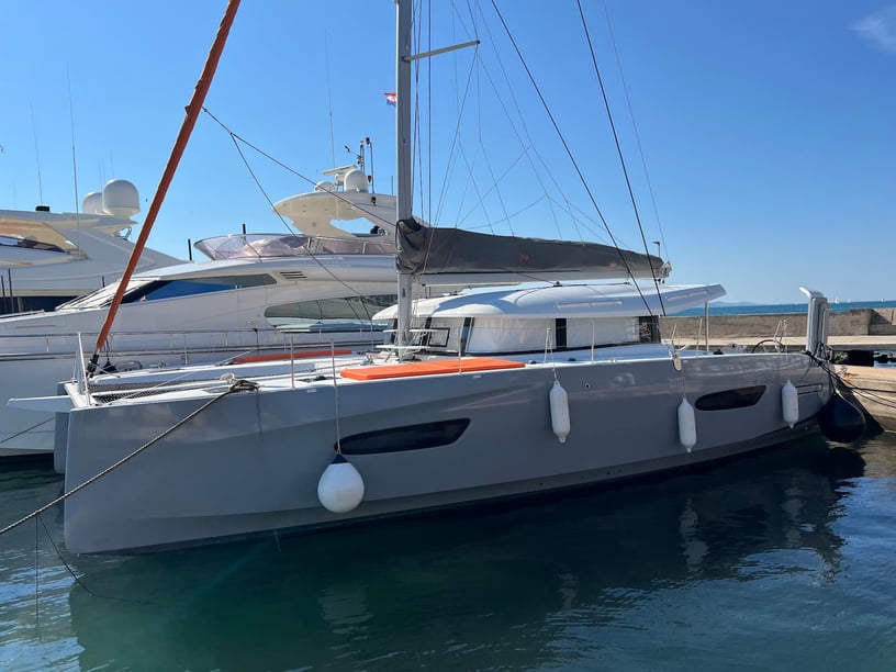 Zadar Catamaran 6 cabin 12 berths 12 guests 13.97 m Listing Number: #17774 4