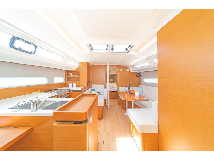 Volos Sailboat 3 cabin 6 berths 6 guests 12.35 m Listing Number: #17789 2