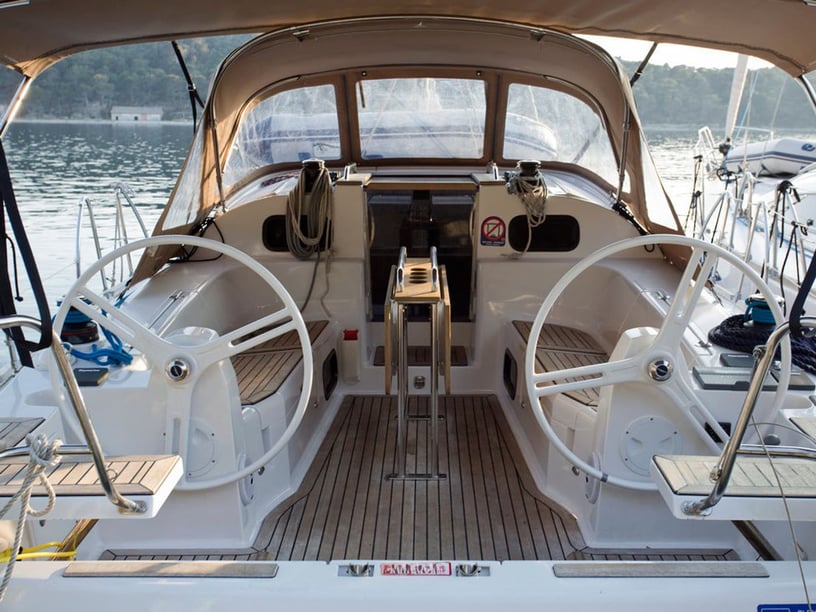 Mali Lošinj Barca a vela cabina 3  cuccette 8  8  ospiti 11.9 m Numero dell'inserzione: #17811