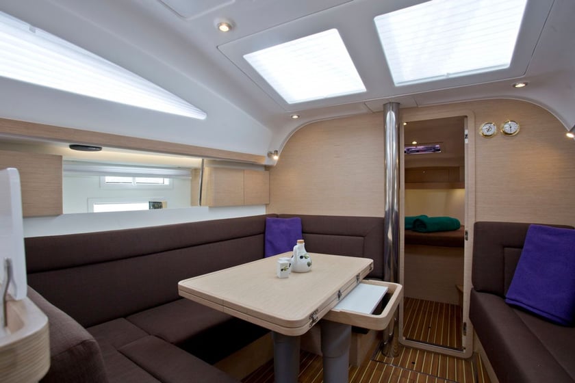 Mali Lošinj Barca a vela cabina 3  cuccette 8  8  ospiti 11.9 m Numero dell'inserzione: #17811 4