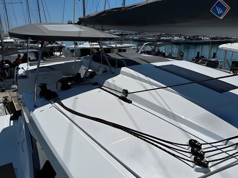 Sukošan Catamaran Cabine 6  Couchettes 12  Invités 12  12.58 m Numéro de l'annonce: #17820 4