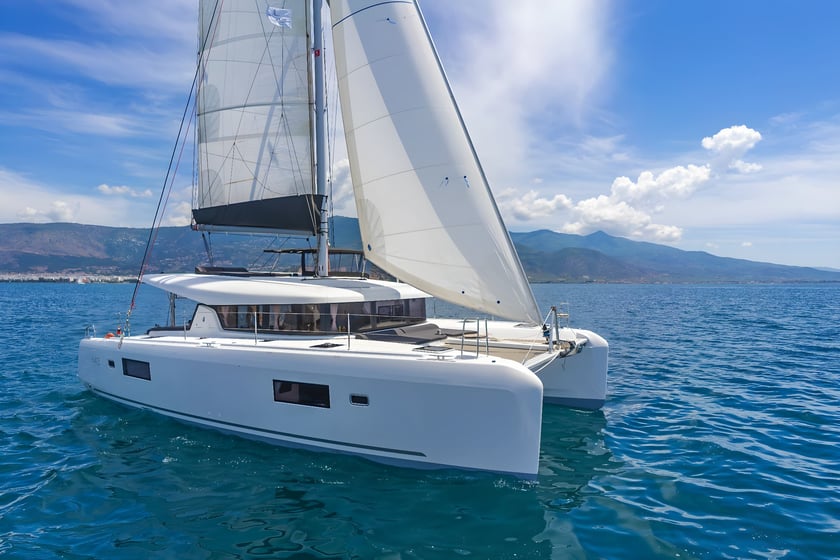 Volos Catamaran 6 cabin 10 berths 10 guests 12.8 m Listing Number: #17823