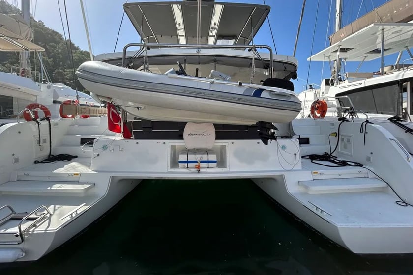 Fethiye Catamarano cabina 4  cuccette 8  9  ospiti 13.99 m Numero dell'inserzione: #17870