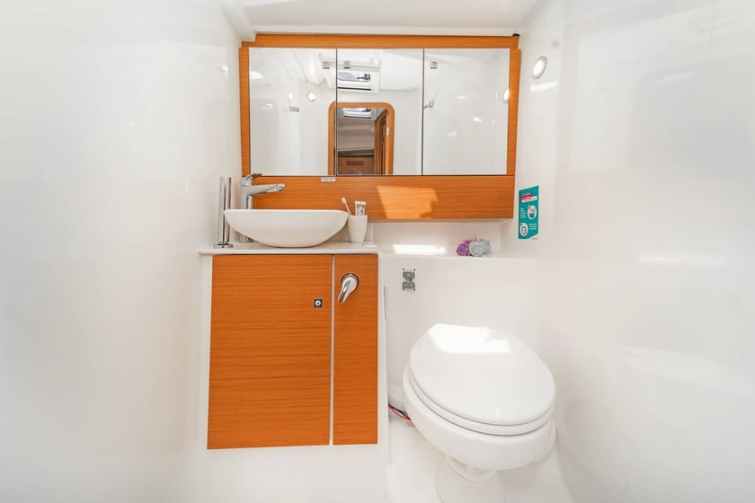 Volos Voilier Cabine 4  Couchettes 8  Invités 8  13.24 m Numéro de l'annonce: #17904 5