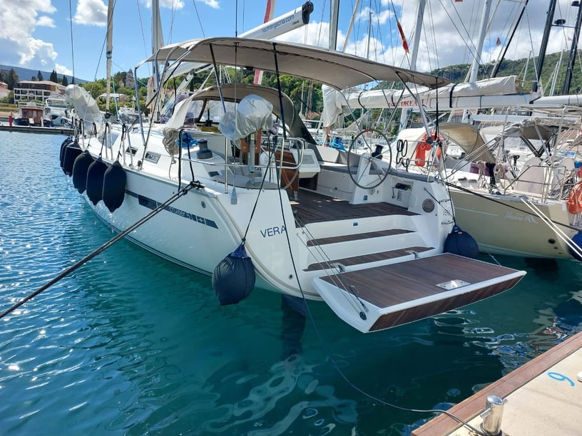 Herceg Novi Segelboot 5 Kabine 12 Liegeplätze 12 Gäste 14.99 m Nummer des Inserats: #17906 5