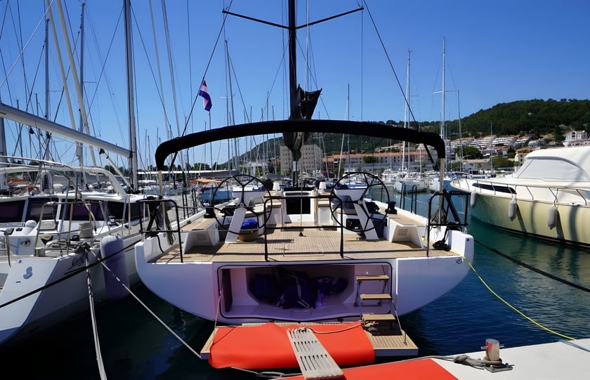 Split Sailboat 3 cabin 6 berths 6 guests 17.16 m Listing Number: #17930