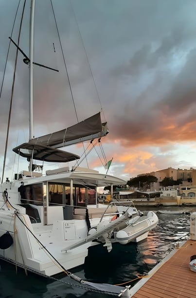 Capo d'Orlando Catamaran Cabine 5  10  slaapplaatsen 10  gasten 14.28 m Lijstnummer: #17968 3