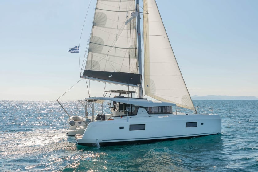 Atene Catamarano cabina 6  cuccette 10  10  ospiti 12.8 m Numero dell'inserzione: #18040 5