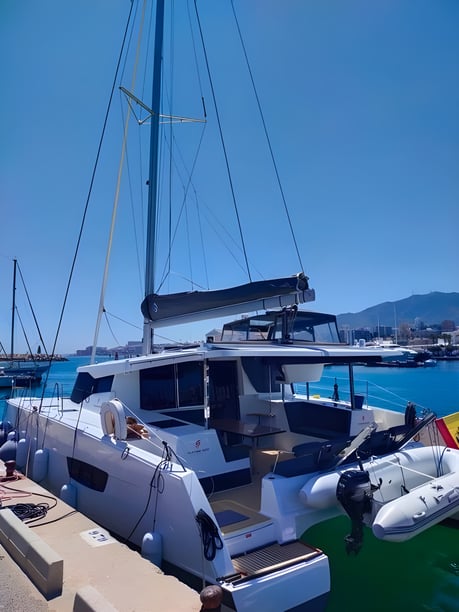 Sant Antoni de Portmany Catamarano cabina 4  cuccette 8  8  ospiti 11.73 m Numero dell'inserzione: #18044 3