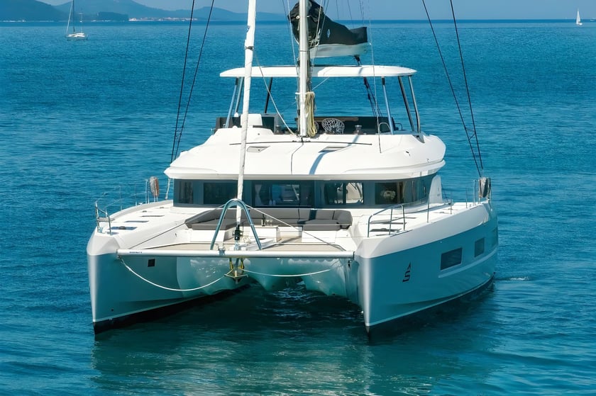 Gesplitst Catamaran 4 cabin 8 berths 8 guests 16.9 m Listing Number: #18049 3