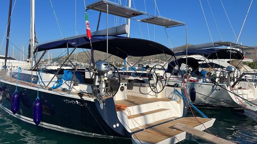 Salerne Voilier Cabine 5  Couchettes 10  Invités 12  17.56 m Numéro de l'annonce: #18058 5