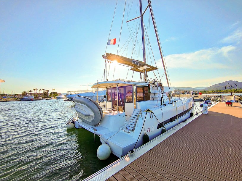 Grimaud Catamarán Cabina 3  8  literas 8  invitados 12.35 m Número de anuncio: #18092 2