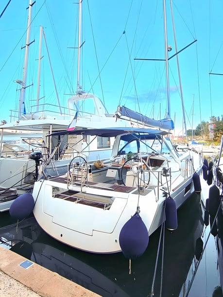 Grimaud Sailboat 5 cabin 12 berths 12 guests 14.6 m Listing Number: #18102 3