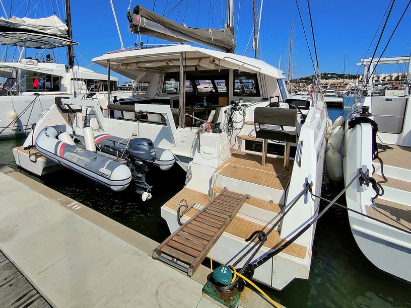 Cogolin Catamaran 6 cabin 10 berths 10 guests 13.8 m Listing Number: #18109