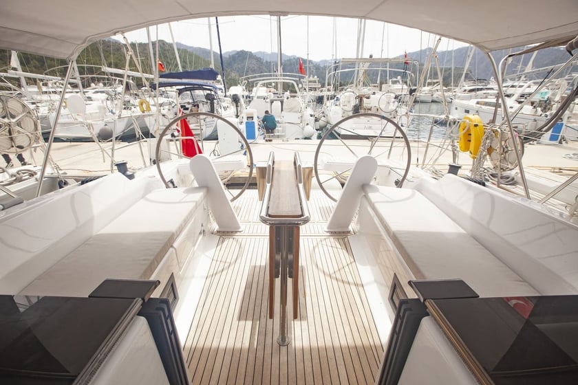 Orhaniye Zeilboot Cabine 3  7  slaapplaatsen 7  gasten 11.4 m Lijstnummer: #18150 3