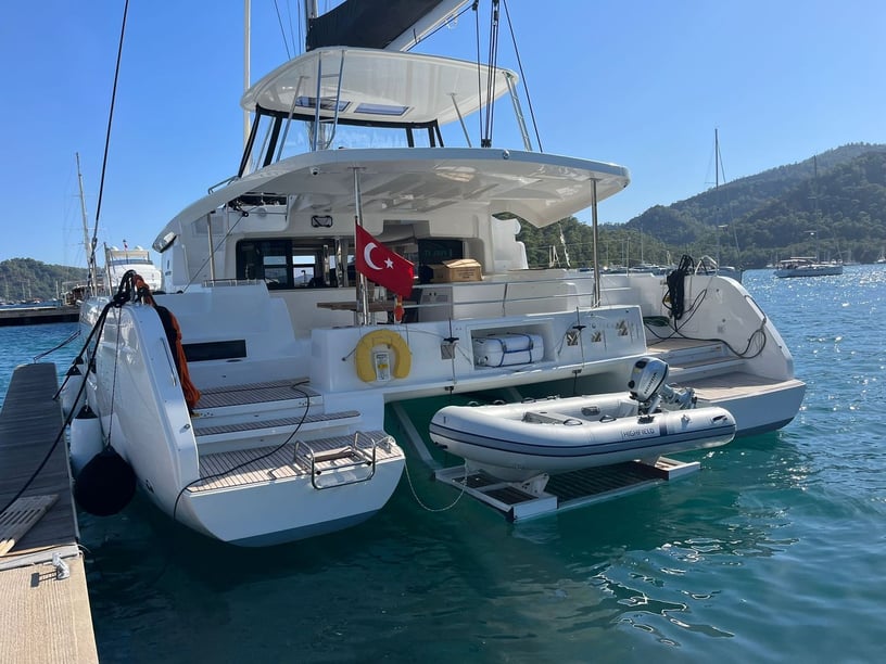 Gocek Catamaran 5 cabin 9 berths 12 guests 13.99 m Listing Number: #18182