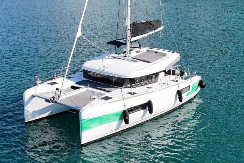 Fethiye Catamarano cabina 4  cuccette 8  9  ospiti 11.74 m Numero dell'inserzione: #18185