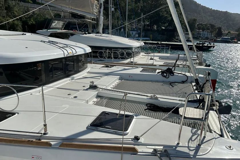 Fethiye Catamaran 4 cabin 8 berths 8 guests 11.74 m Listing Number: #18185 5