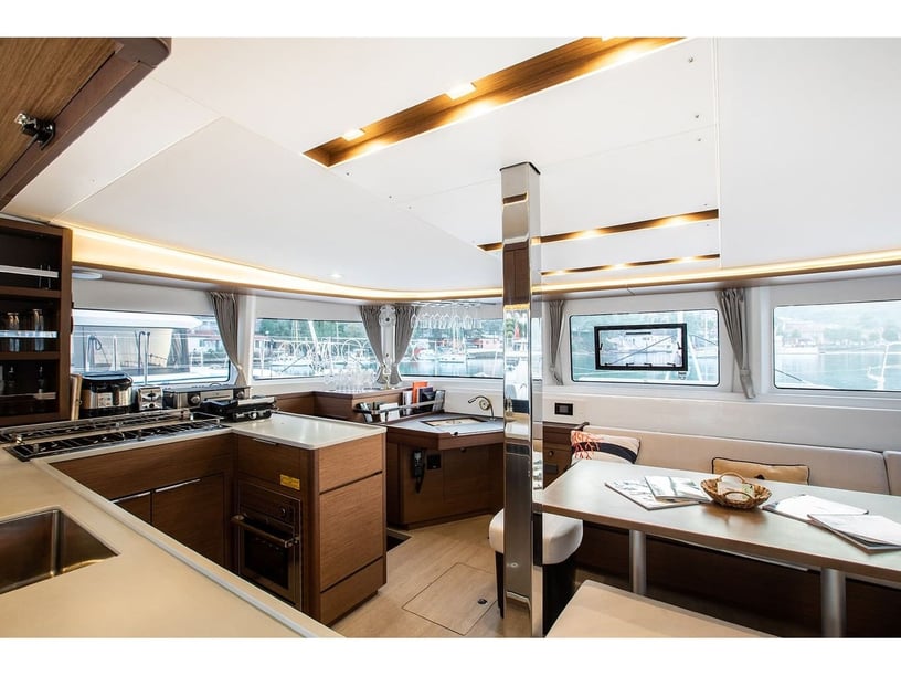 Marmaris Catamaran 4 cabin 8 berths 8 guests 13.99 m Listing Number: #18187 4