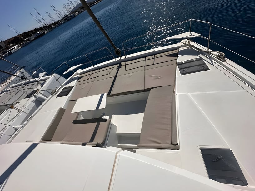 Lavrion Catamaran 5 cabin 9 berths 10 guests 12.8 m Listing Number: #18217 5