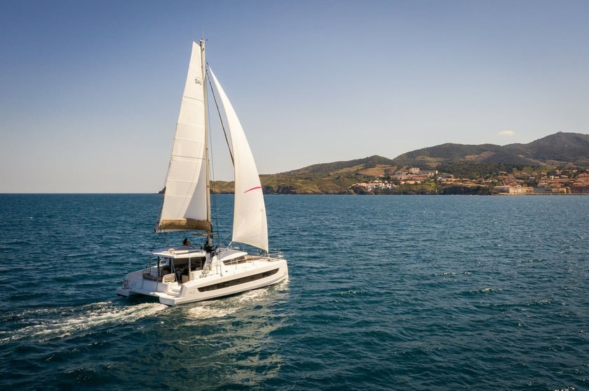 Lavrion Catamaran 5 cabin 9 berths 10 guests 12.8 m Listing Number: #18217