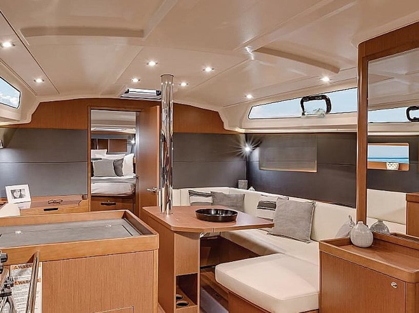 Dubrovnik Segelboot 3 Kabine 6 Liegeplätze 6 Gäste 12.87 m Nummer des Inserats: #18223 4