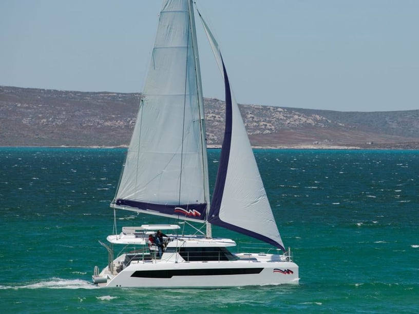 Procida Catamarán Cabina 4  10  literas 10  invitados 12.67 m Número de anuncio: #18278