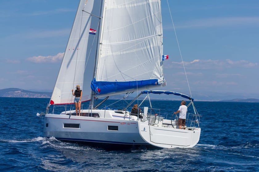 Marina Sailboat 3 cabin 6 berths 6 guests 12.87 m Listing Number: #18360 5