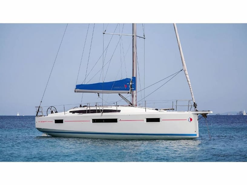 Corfu Sailboat 3 cabin 8 berths 8 guests 12.35 m Listing Number: #18380