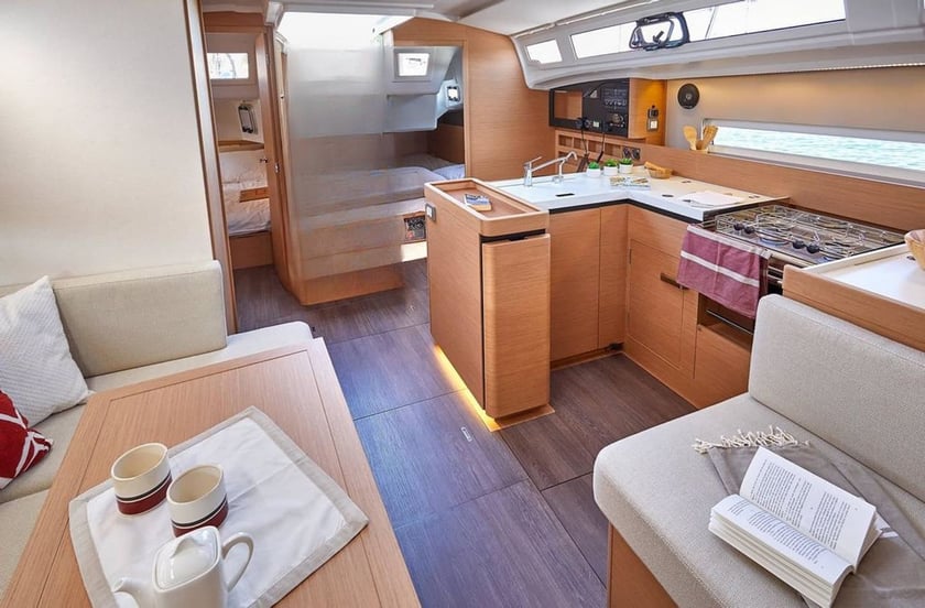 Marina Sailboat 3 cabin 8 berths 8 guests 12.35 m Listing Number: #18416 3