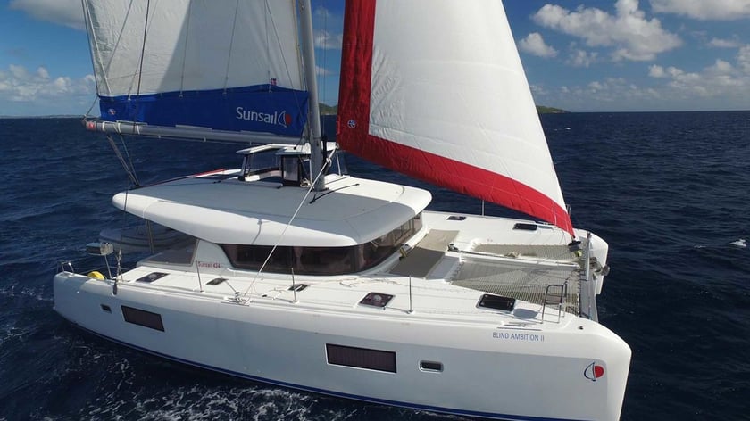 Le Pirée Catamaran Cabine 4  Couchettes 8  Invités 8  12.94 m Numéro de l'annonce: #18428 4