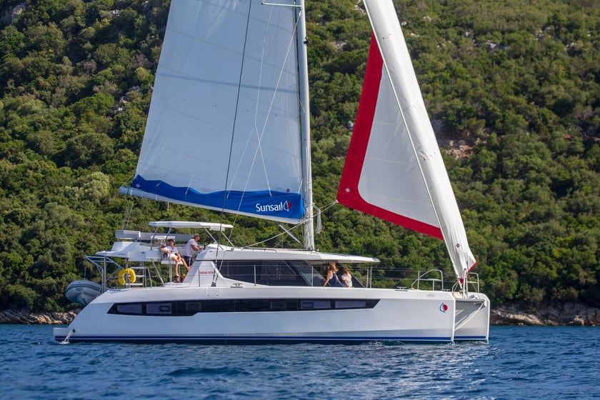 Marsh Harbour Catamaran Cabine 4  Couchettes 10  Invités 11  13.72 m Numéro de l'annonce: #18434 5