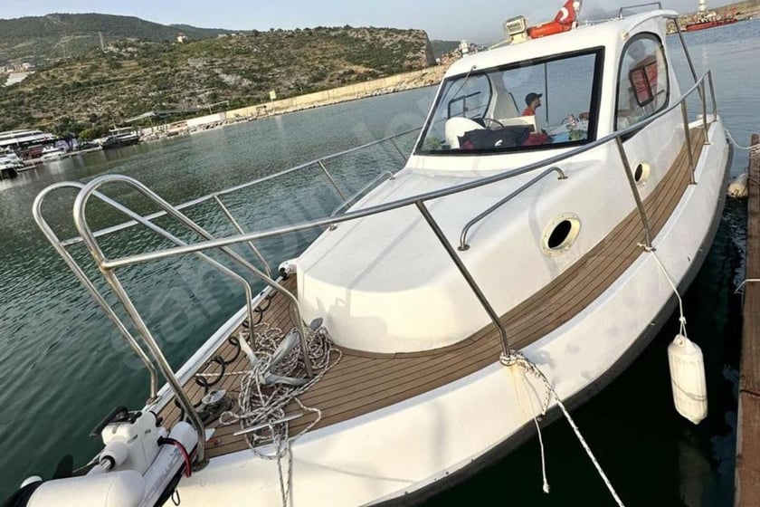 Kucukyali Motor Yacht   5 guests 8.5 m Listing Number: #18535
