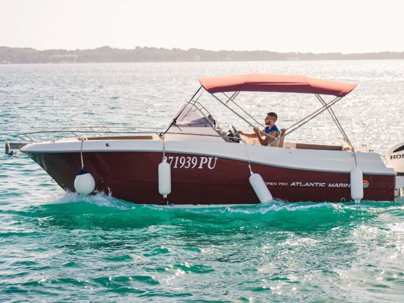 Pula Motorboot   12  gasten 7.7 m Lijstnummer: #18542 3