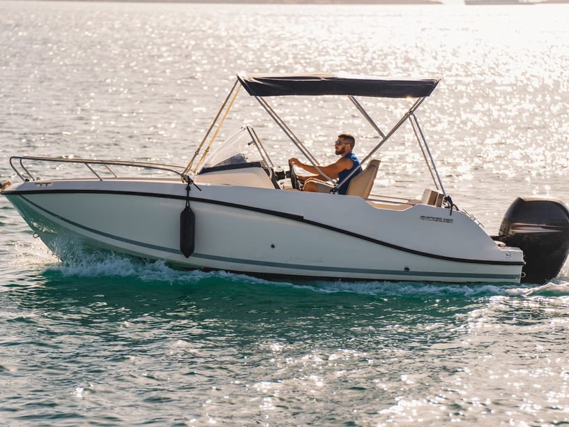 Pula Motorboat   7 guests 6.05 m Listing Number: #18550