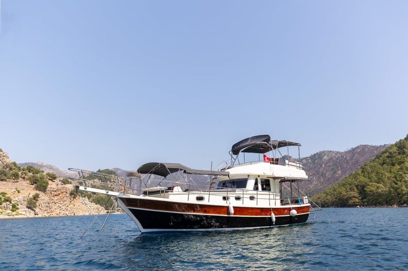 Marmaris Gulet 2 cabin 4 berths 4 guests 12 m Listing Number: #18583