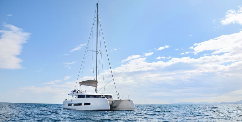 Tourlos Catamaran 6 cabin 12 berths 11 guests 14.7 m Listing Number: #18601 5