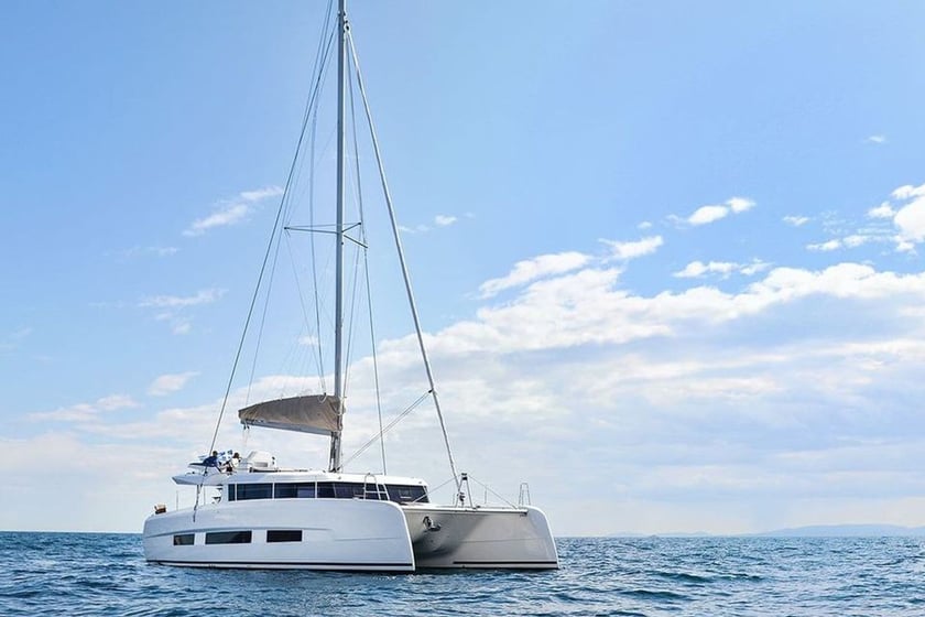 Tourlos Catamaran 6 cabin 12 berths 11 guests 14.7 m Listing Number: #18601