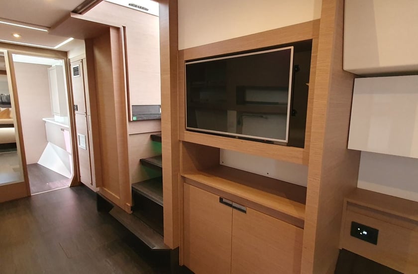 Seget Donji Catamarano cabina 3  cuccette 8  10  ospiti 13.45 m Numero dell'inserzione: #18625 5