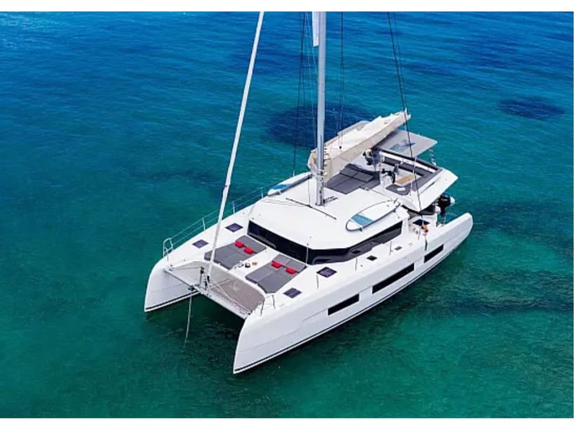 Capo d'Orlando Catamaran Cabine 5  12  slaapplaatsen 12  gasten 14.7 m Lijstnummer: #18638 2