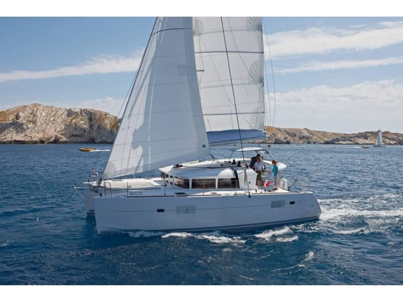 San Vincenzo Catamaran 4 cabin 12 berths 12 guests 11.97 m Listing Number: #18655