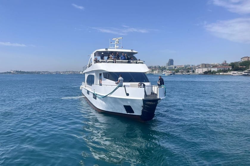 Bebek Motoryat   Seyir 46 kişi 23.7 m İlan No: #18699 3