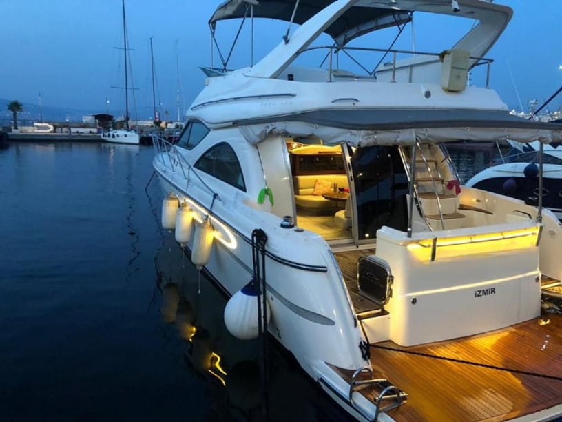 Cesme Yacht à moteur Cabine 3  Couchettes 6  Invités 10  17 m Numéro de l'annonce: #18704 3