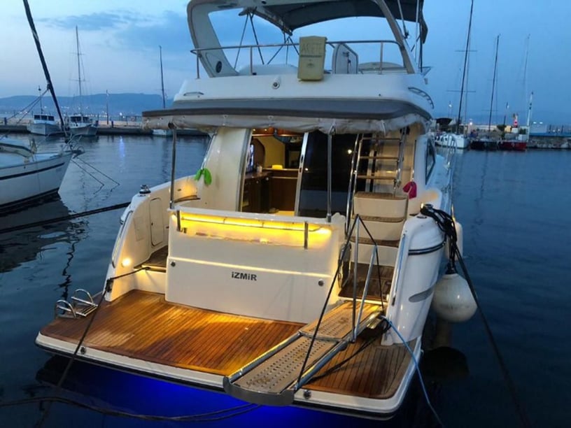 Cesme Yacht à moteur Cabine 3  Couchettes 6  Invités 10  17 m Numéro de l'annonce: #18704 2